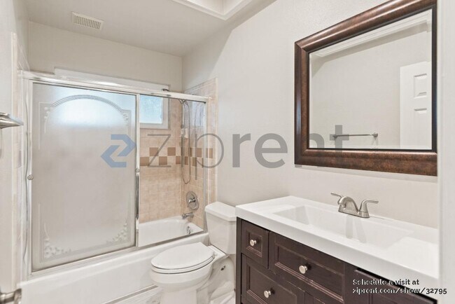 Building Photo - 34348 Atteridge Ct