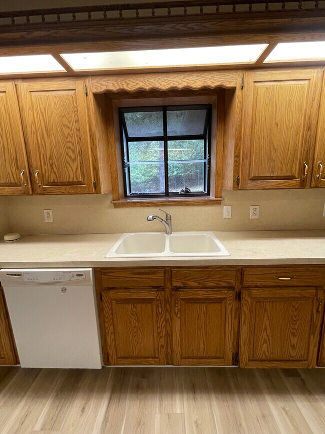 Building Photo - 169 San Carlos Cove