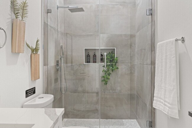 Building Photo - Gorgeous New Constriction House in Tampa