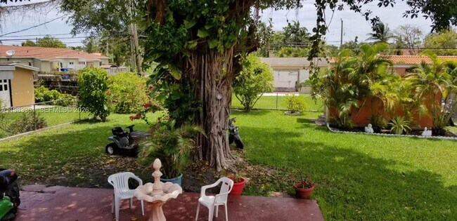 Building Photo - 2787 SW 34th Ct