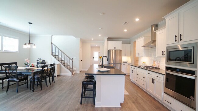 Building Photo - 329 Sparrow Rdg Dr