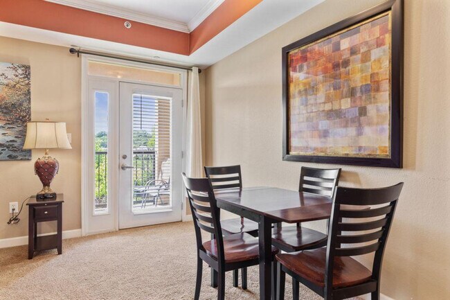 Building Photo - 1410 Hurley Dr