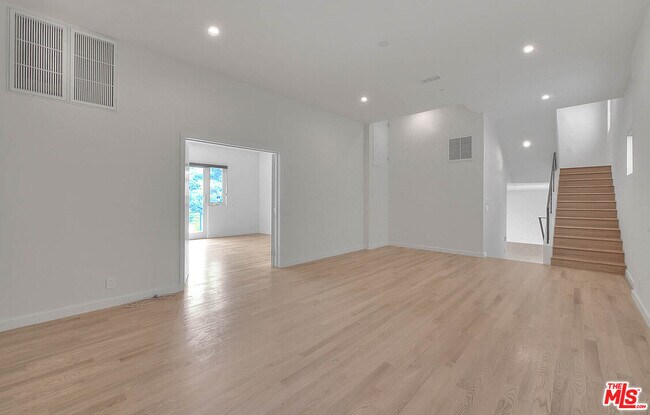 Building Photo - 2610 Corralitas Dr