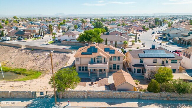 Building Photo - 695 Paseo del Mar Dr