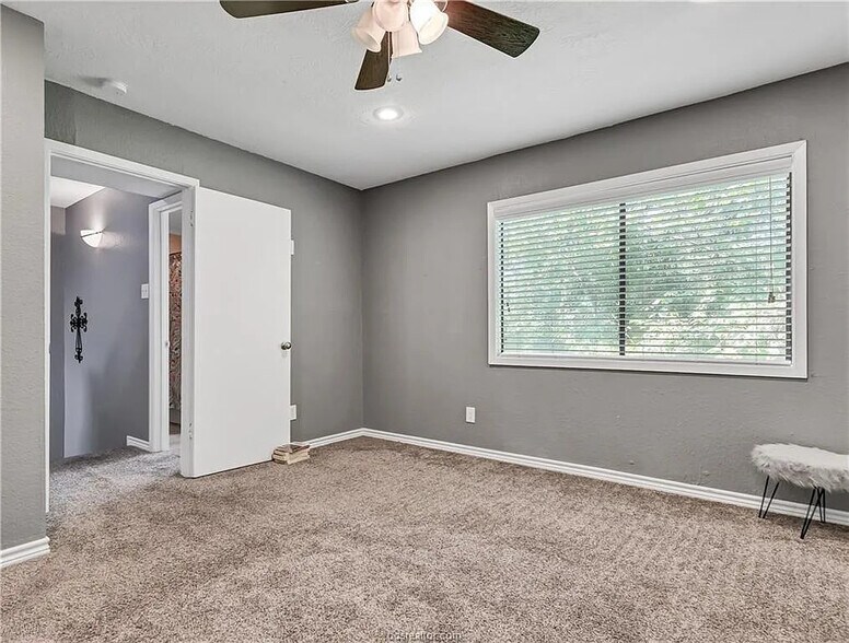 Building Photo - 4403 Carter Creek Pky