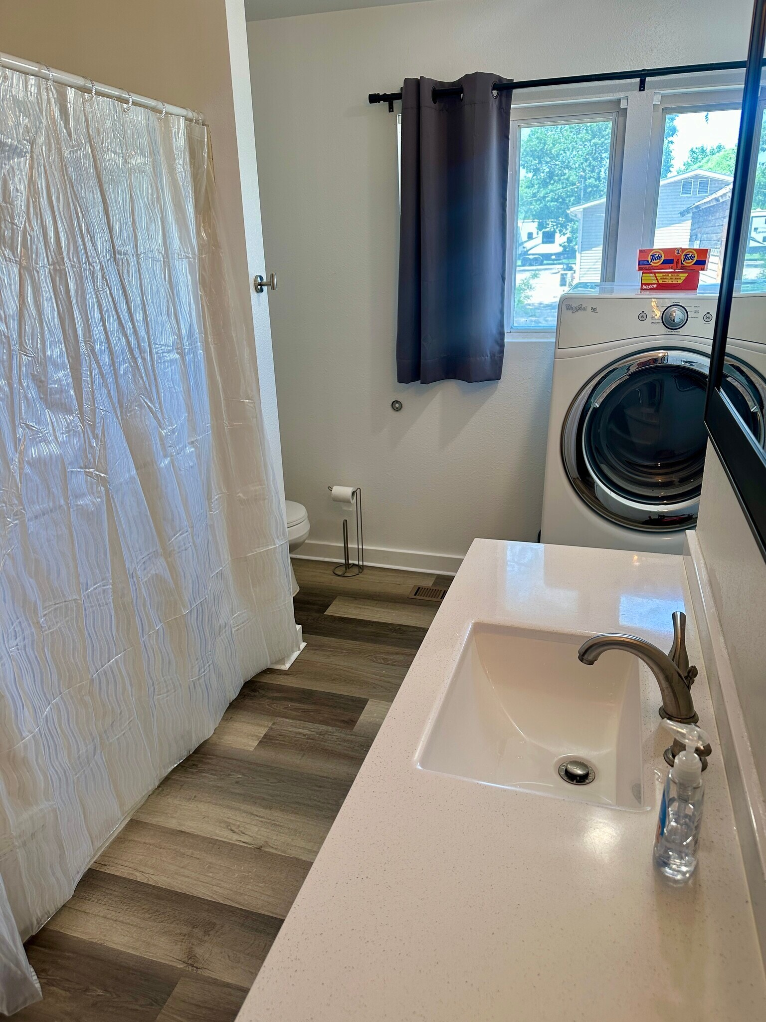 Common Bathroom - 309 N 200 W
