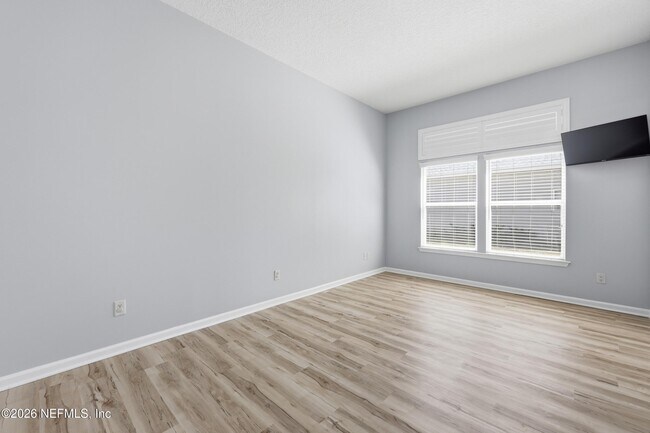 Building Photo - 14447 Cherry Lake Dr W