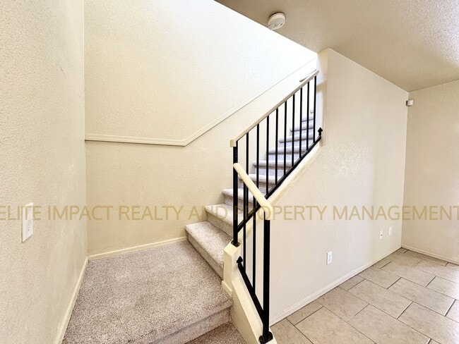 Building Photo - 2324 S Mcconnell Dr