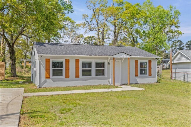 Building Photo - 1831 Catalina Dr