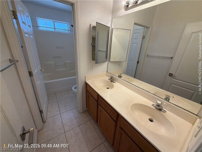 Building Photo - 343 Mulberry Glen Dr