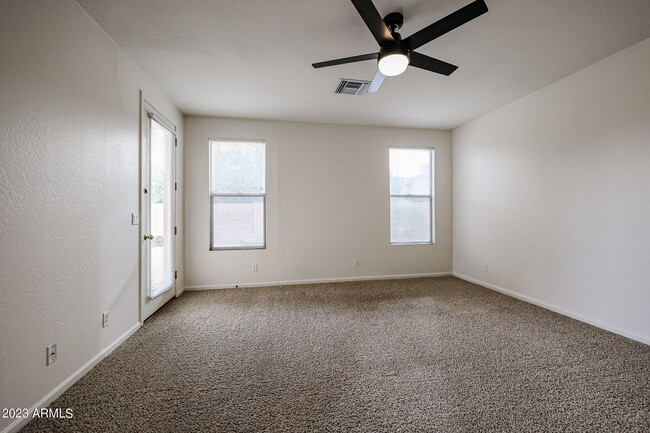 Building Photo - 4603 W Villa Linda Dr