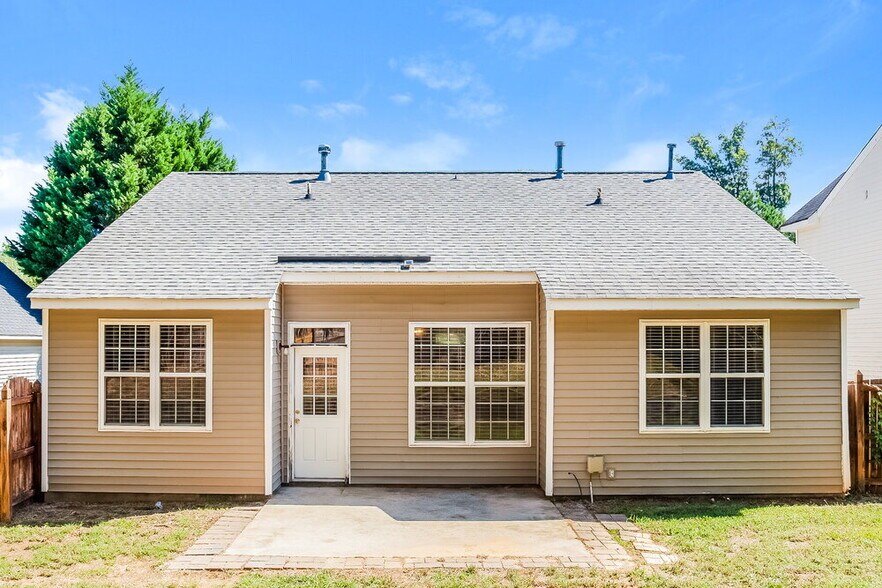 Building Photo - 14814 Jerpoint Abby Dr