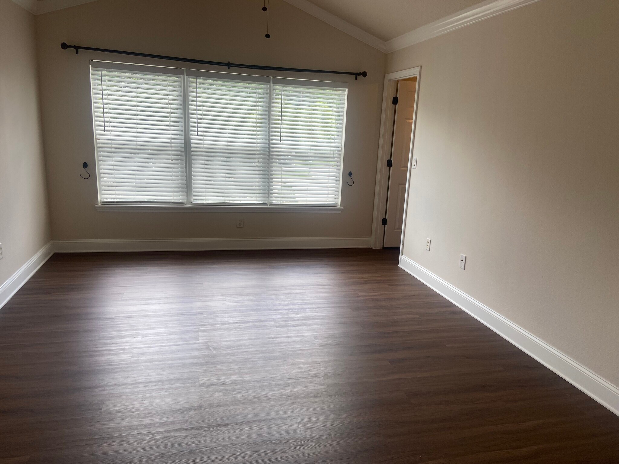 Building Photo - 4115 Crownwood Dr