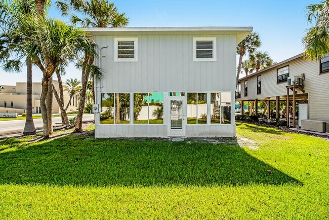 Building Photo - 122 Peppertree Ln