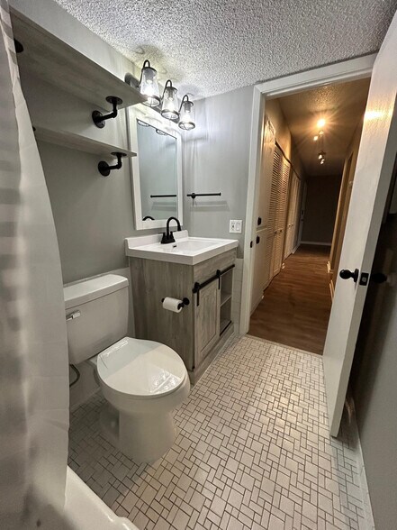 Fully Remodeled - 4371 Wilshire Blvd