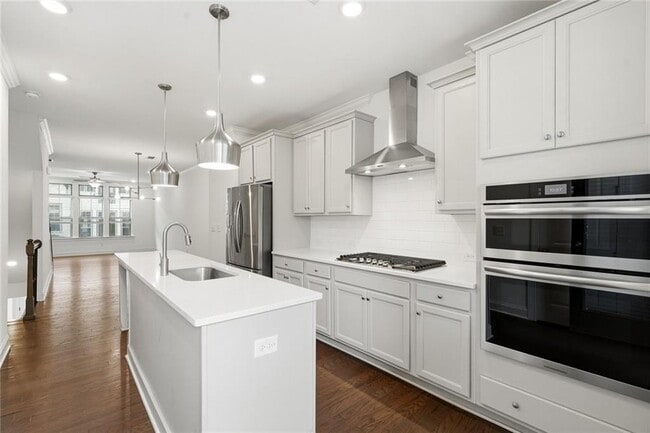 Building Photo - 2438 Figaro Dr