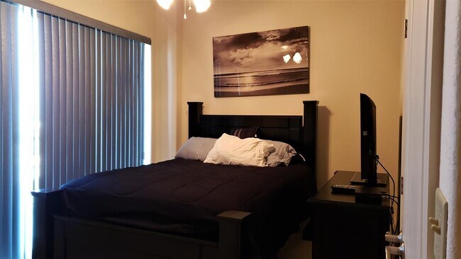 Building Photo - 201 W Capricorn Dr