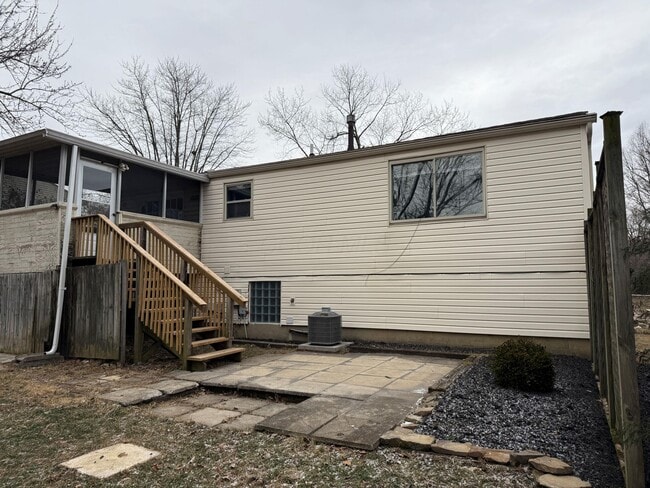 Building Photo - 1177 Hilton Dr