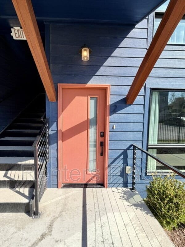 Building Photo - 624 S Quincy Ave