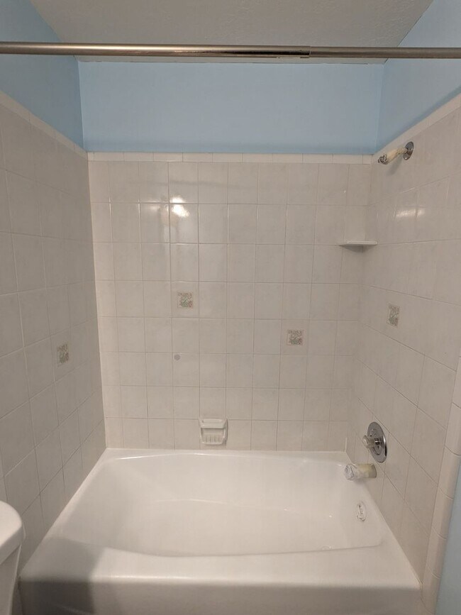 Building Photo - $1,800 Rent Credit! Spacious 5-Bed Clearfield Home with Garage & Fenced Yard