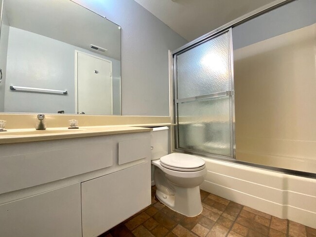 Building Photo - Welcome Home! Upgraded 2 Bedroom, 2.5 Bath...