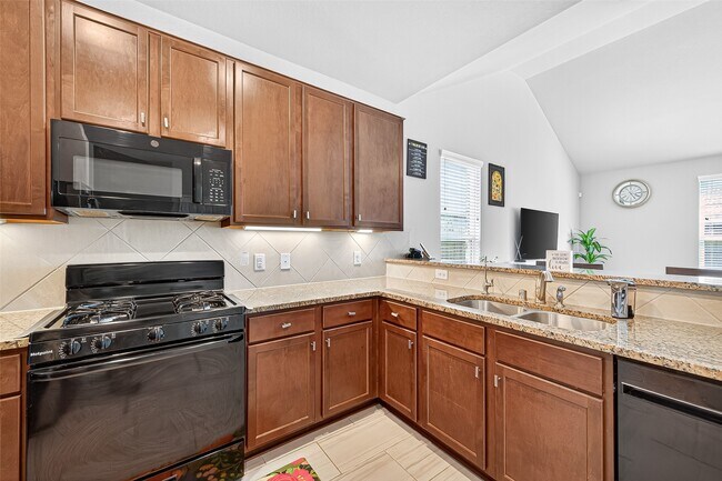 Building Photo - 21319 Tropisea Dr