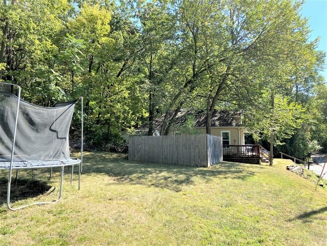 Building Photo - 325 Union St