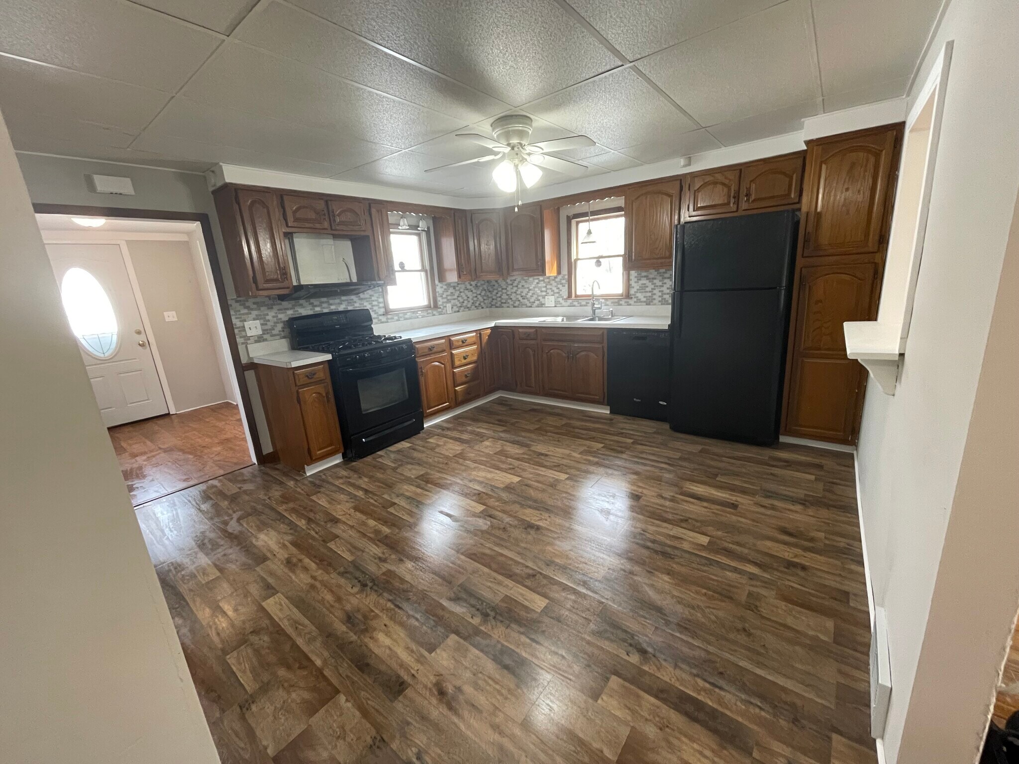 Kitchen - 3913 Evergreen Ave SE