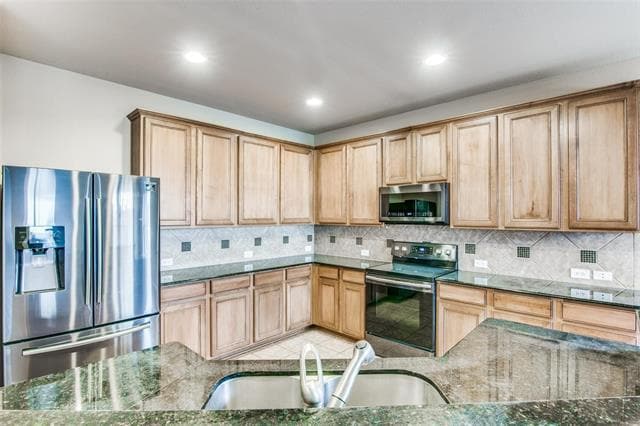 Building Photo - 3305 Timber Ridge Trail