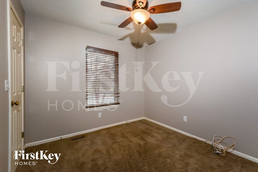Building Photo - 1879 Quail Ridge Dr