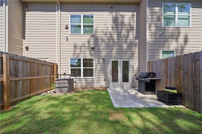 Building Photo - 2360 Rex Dr