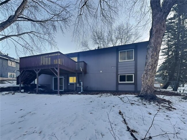 Building Photo - 6865 Buckingham Rd