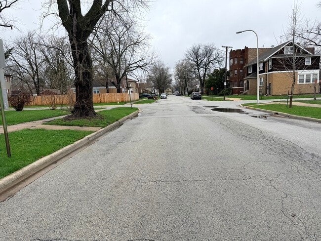 Building Photo - 13903 S State St