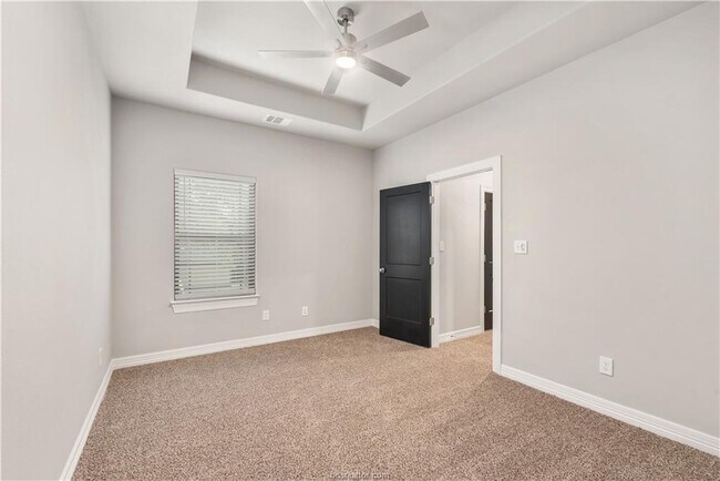 Building Photo - 703 Turner St