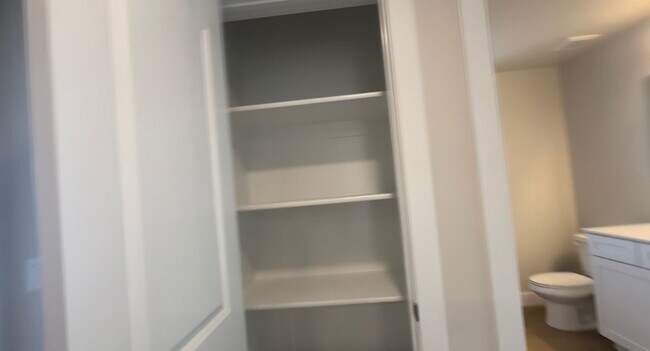 Building Photo - 13646 S Watts Ln