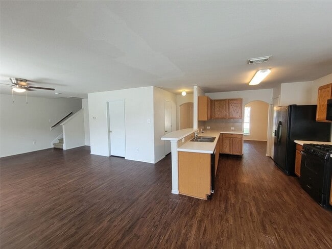 Building Photo - 2410 Lakecrest Village Ct