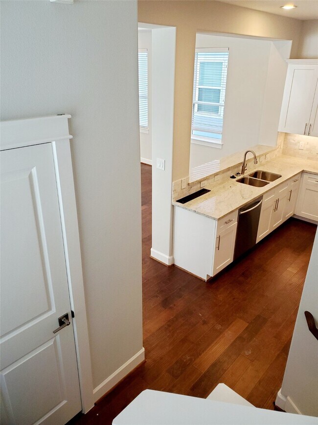 Building Photo - 720 Link Rd