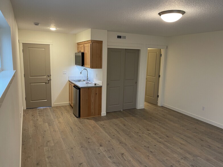 Building Photo - 2360 Kingwood St