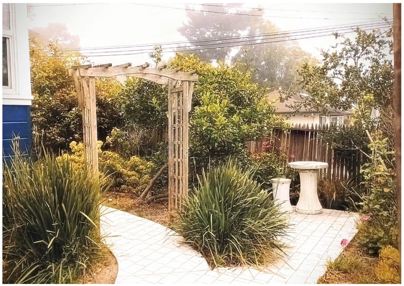 Building Photo - 699 Lottie St