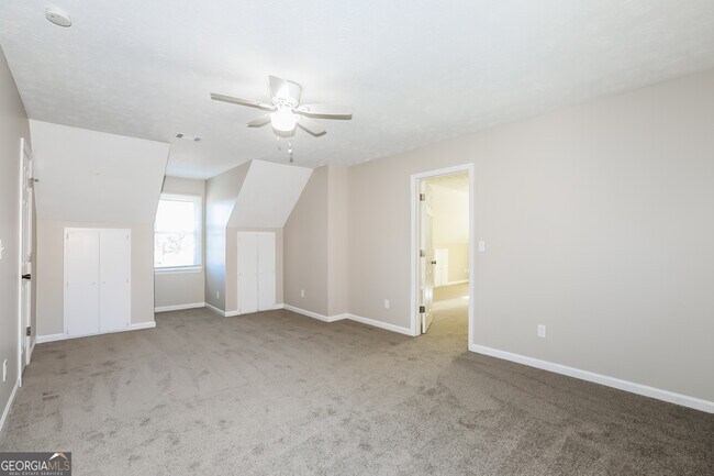 Building Photo - 369 Hillridge Dr