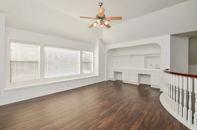 Building Photo - 5615 Bent Arbor Ln