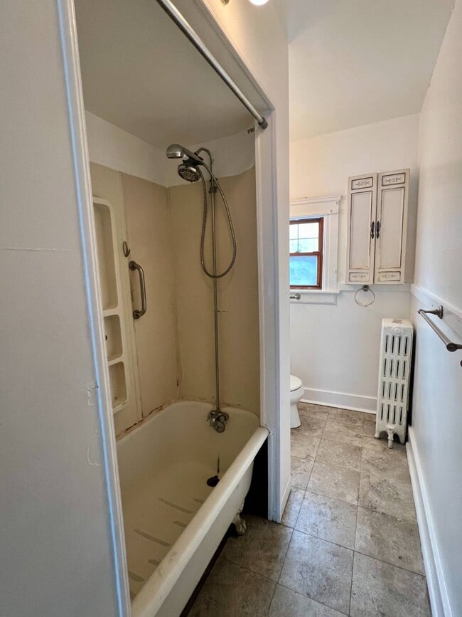 Building Photo - 163 Market St