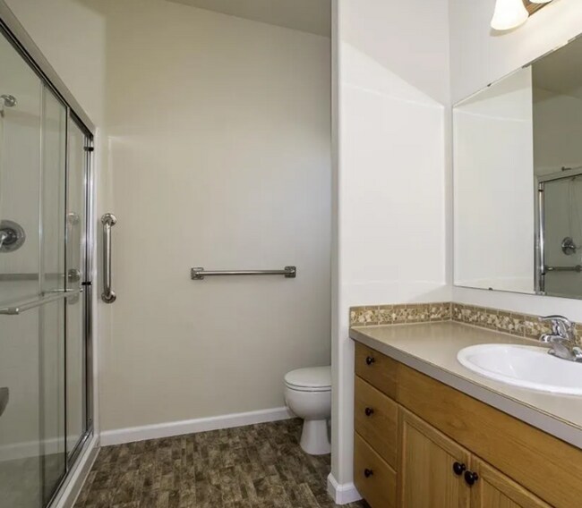 Building Photo - Exceptionally maintained Single level 3 bedroom home available soon!