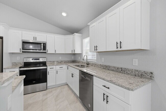 Building Photo - Available Now! Tastefully Designed 3 Bed, 2 Bath Home