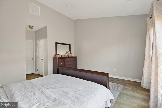 Building Photo - 25065 Riding Center Dr