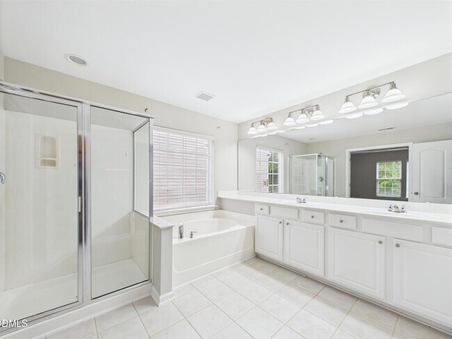 Building Photo - 12589 Honeychurch St