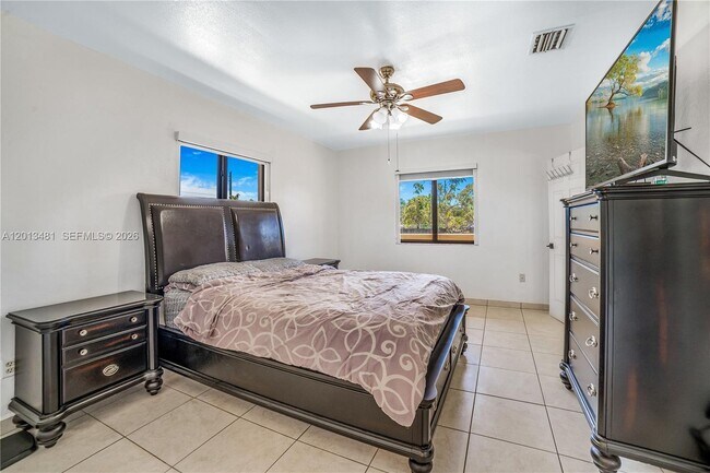 Building Photo - 26500 SW 167th Ave