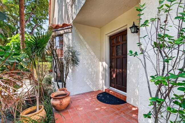 Building Photo - 7865 La Mirada Dr