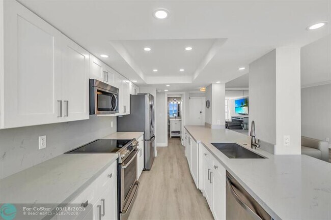 Building Photo - 1620 S Ocean Blvd