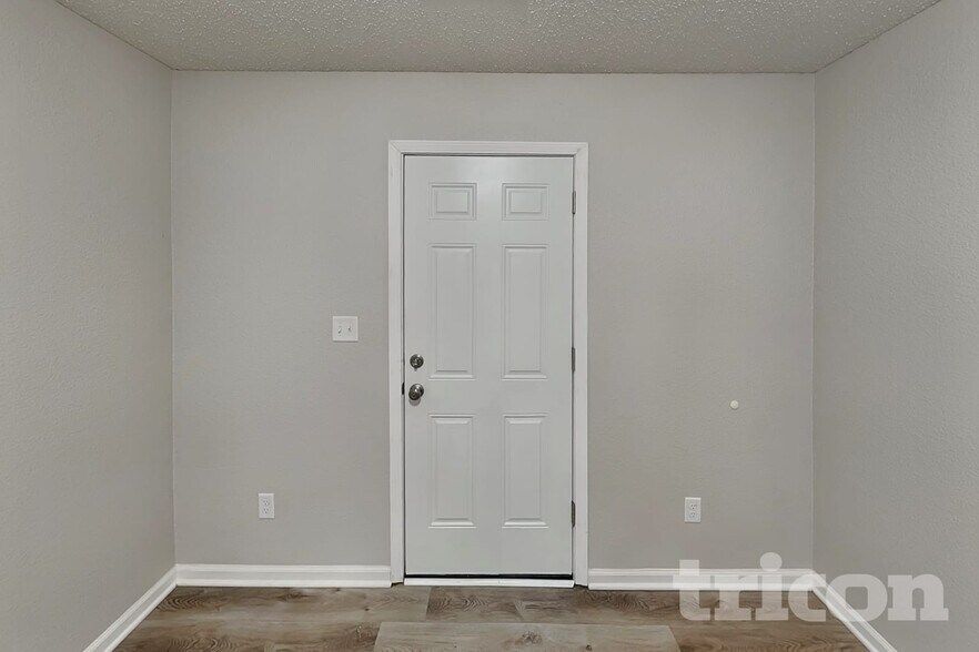 Building Photo - 1836 Farm Meadow Dr